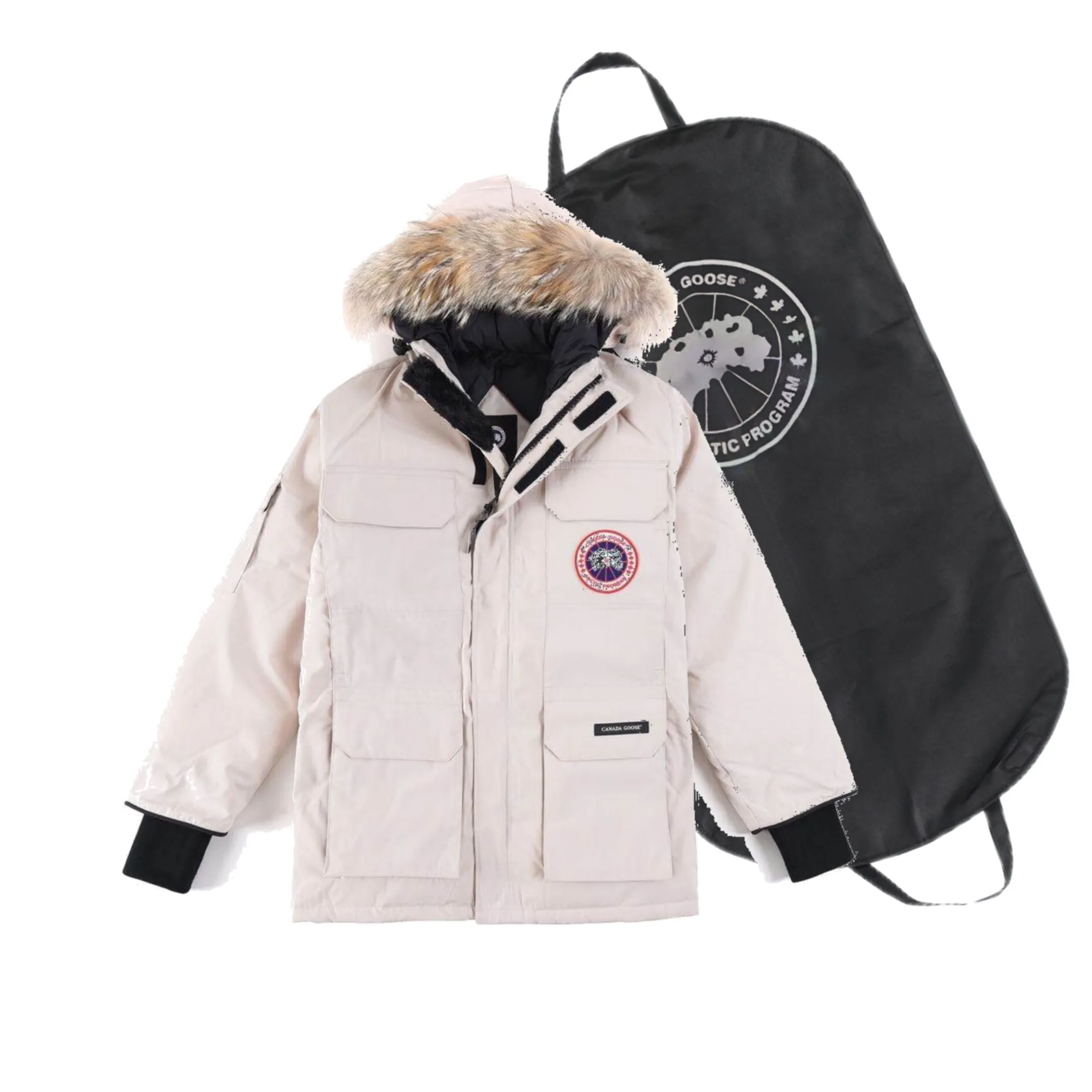 P780 with dust bag) Canada Goose Canada Goose #Expedition expedition parka classic down jacket ➖ Imported 21-count polyester-cotton blended original fabric [last year’s 16-count/18-count hard fabrics have been completely eliminated, this year all use 21-count genuine synchronized fabrics, the soft mid-band feels delicate and textured], genuine synchronized Feather-Light 10D waterproof coated fabric, made of 84.5% polyester fiber and 15.5% cotton, 100% the best feel in the entire network! ➖ The genuine official website is synchronized with the national standard 80 white duck down, you can check the official website customer service, there will never be a series of misleading claims such as 90 down or goose down! ➖ Using the best nylon lining with double double-layer sealing design, velvet-proof No. 7 needle + grid-filled down ready-made garments, there is 100% no so-called velvet running! ➖ The cuffs are designed with thickened seamless threads, and the collar and pockets are lined with top-quality polar fleece to keep you warm and comfortable! ➖ Yoshida YKK provides original custom-made electroplated sliders. YKK two-way lockable zippers are tight and smooth and will not peel off paint! ➖ 3M composite guarantees that the Velcro is the same as the original, durable, and all accessories and hardware are custom-made! ➖ Imported BEHRINGER embroidery machine to customize the 10,000-needle embroidery logo, 98% of which can be reproduced to restore the original logo. You can check and compare on the official website! ➖ The fur collars are all made of large pieces of Western Canadian blue wolf hide, ensuring that each fur collar is 13-15cm wide! 08 models for men and women SIZE: XS S M L XL XXL